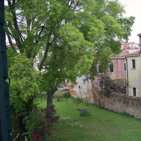 Bed & Breakfast Dorsoduro461 Venetië